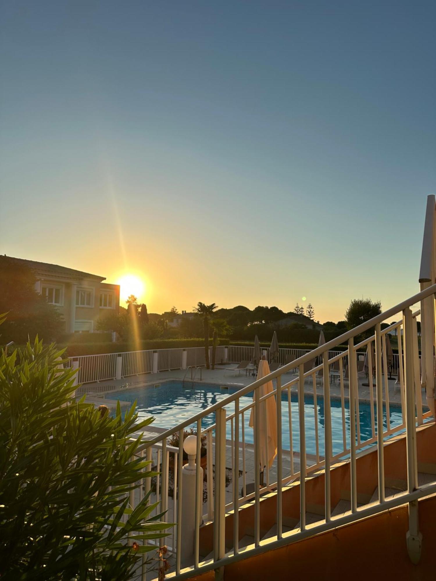 Hotel Thalassa Сен-Флоран Екстериор снимка