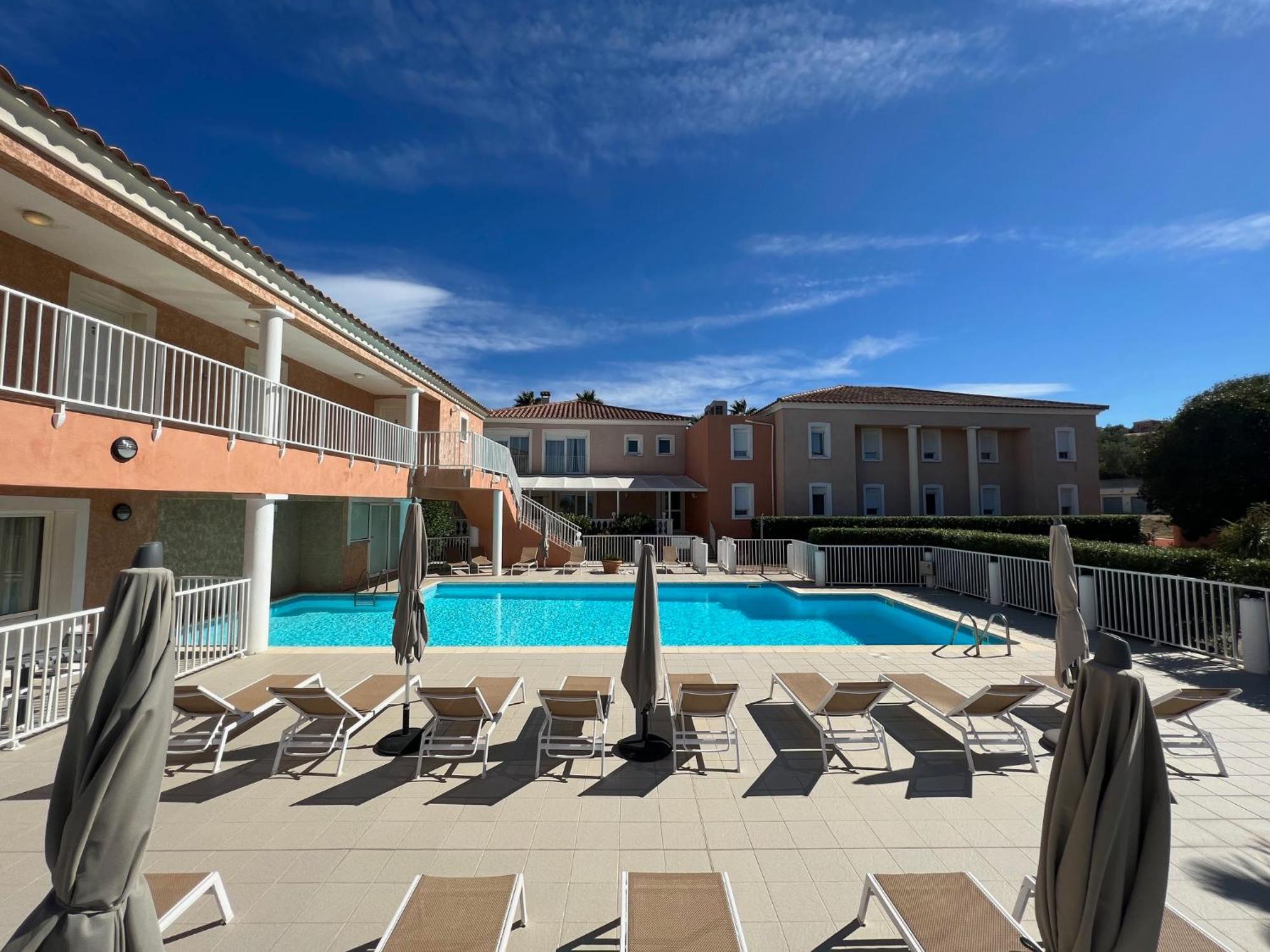 Hotel Thalassa Сен-Флоран Екстериор снимка