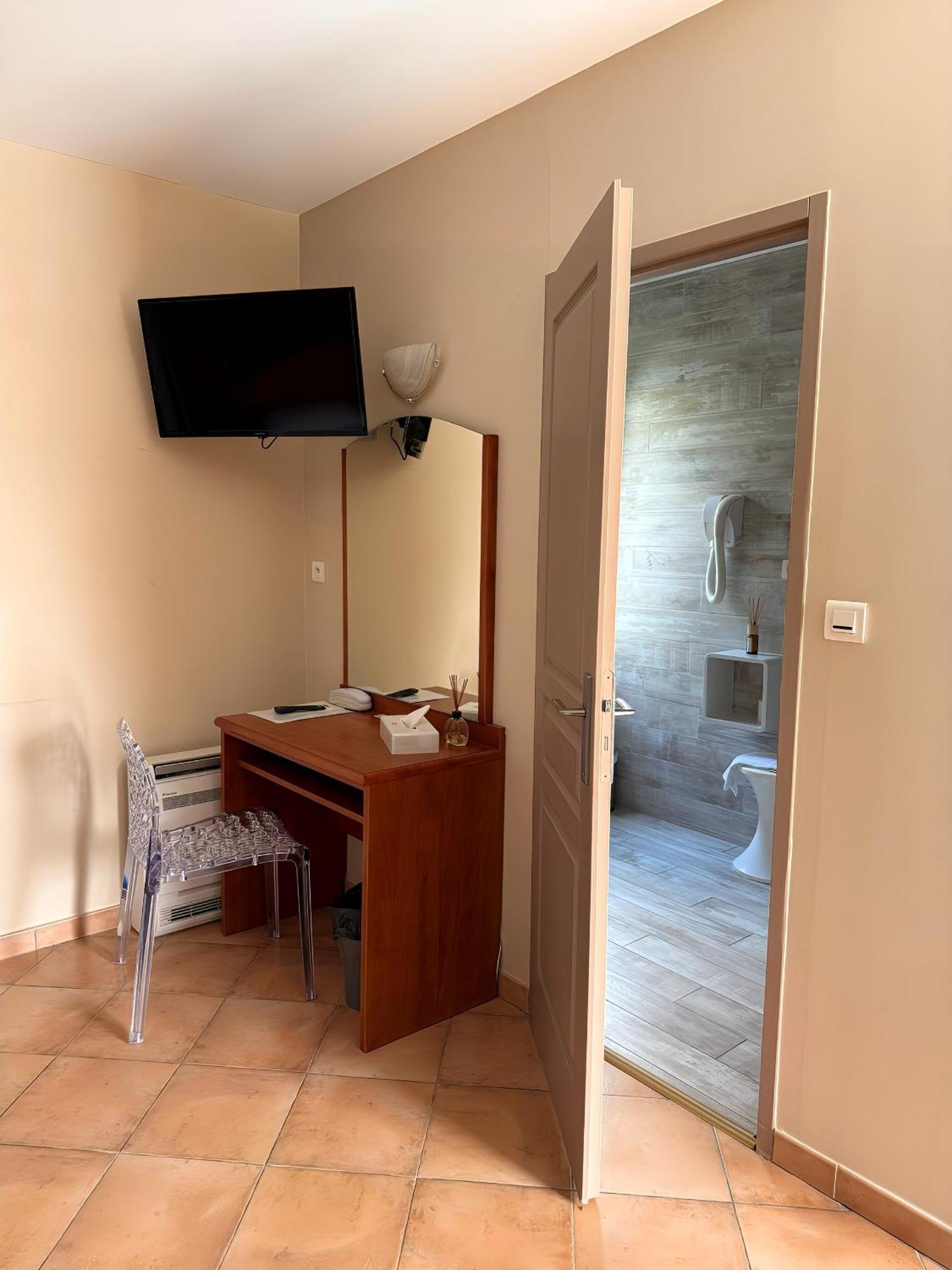 Hotel Thalassa Сен-Флоран Екстериор снимка