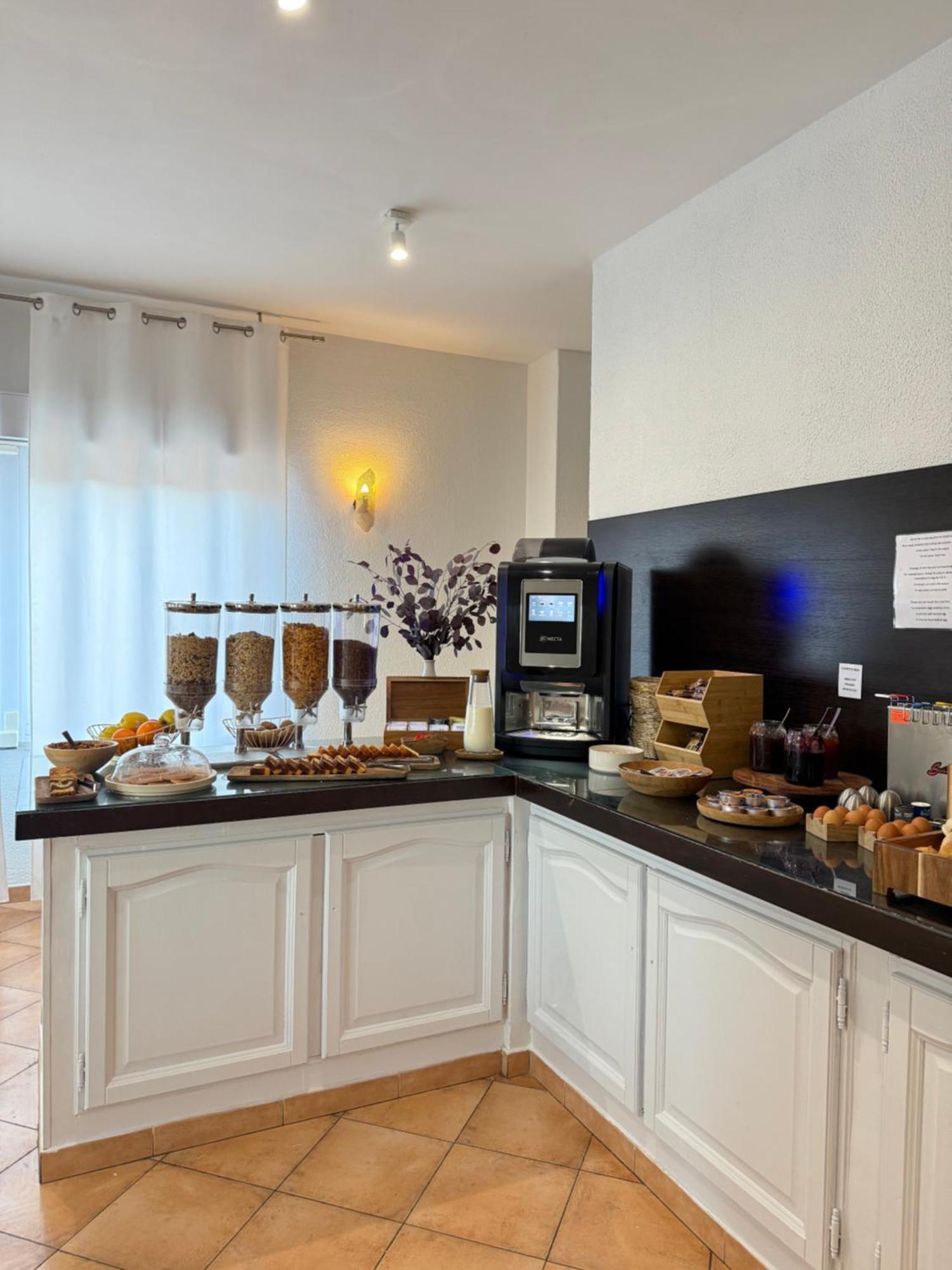 Hotel Thalassa Сен-Флоран Екстериор снимка